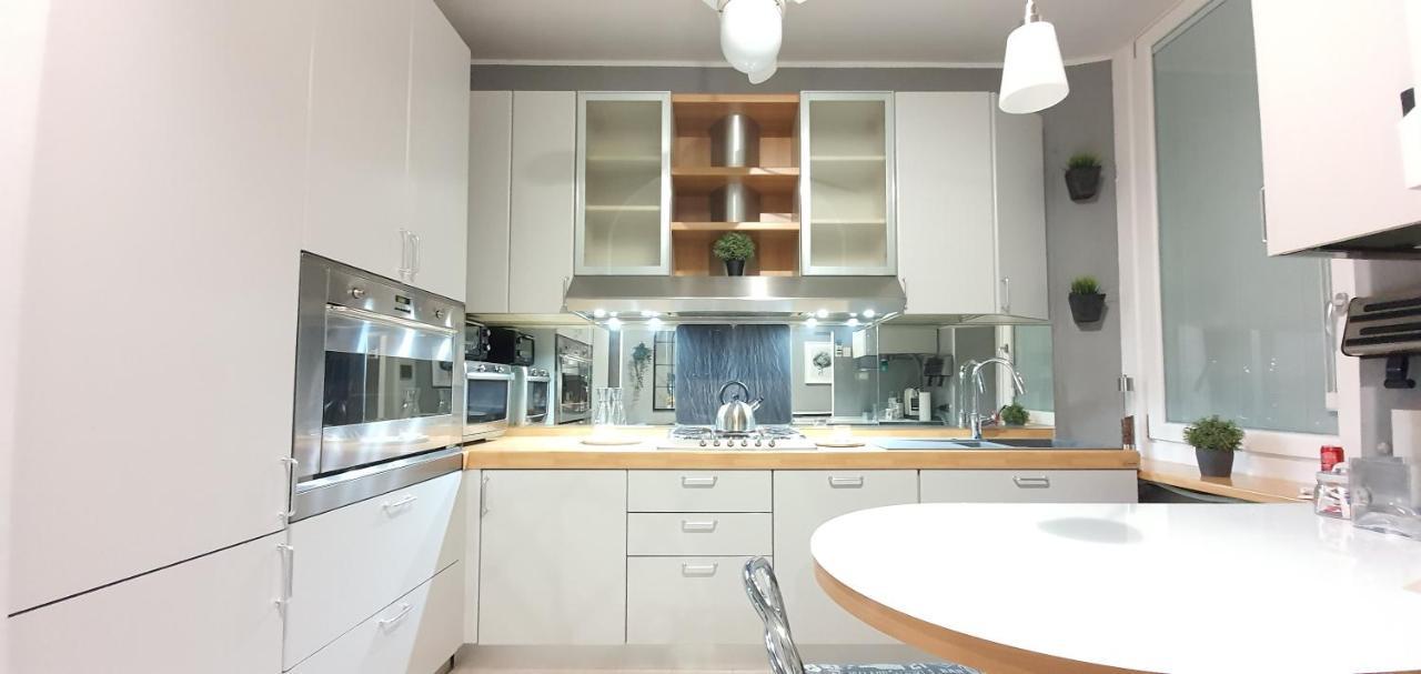 Charming Apartment Central Station Milaan Buitenkant foto